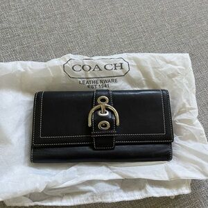 Coach wallet. Gently used.